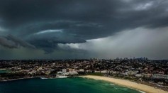 ITNL | Massive Storms sweep across Australia ( tropical cyclone Debbie) & U.S.