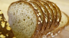 Gluten, usually found in bread products, can be dangerous for those with reovirus infection.