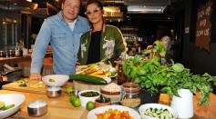 Jamie Oliver and Cheryl Cole take part in Jamie Oliver's Food Revolution Day on May 20, 2016 in London, United Kingdom. 
