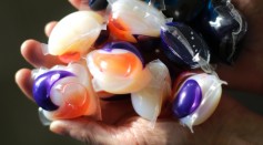 Laundry detergent packets