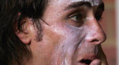 Matthew Richardson of the Tigers applies sunscreen during the Richmond Tiger Inter-Club practice match at Victoria Park February 17, 2006 in Melbourne, Australia