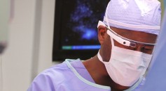 Surgeon Reviews Google Glass