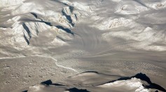 Glacier in West Antarctica 