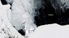 Polynya off the Antarctic Coast