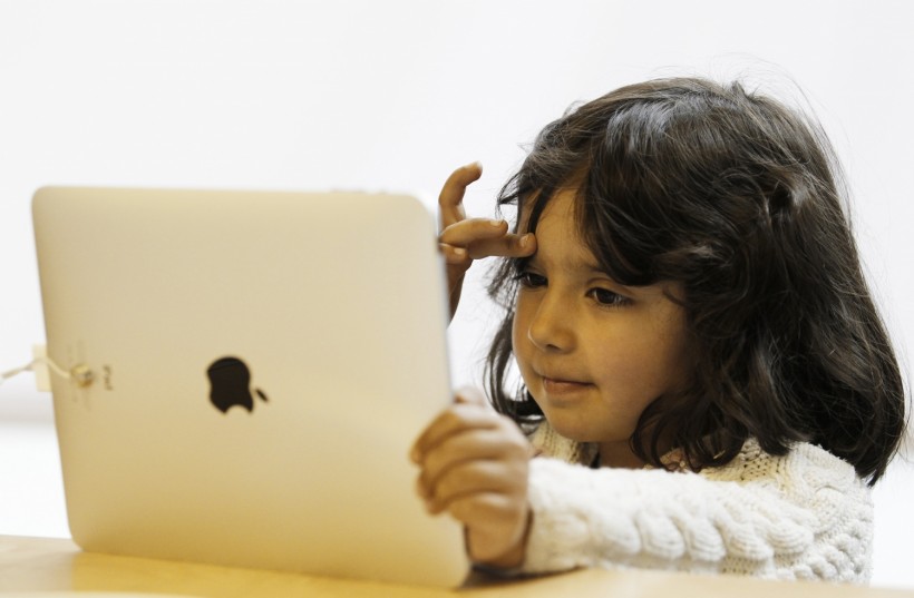 How does Electronic Media Devices Affect your Child’s Mental Health?