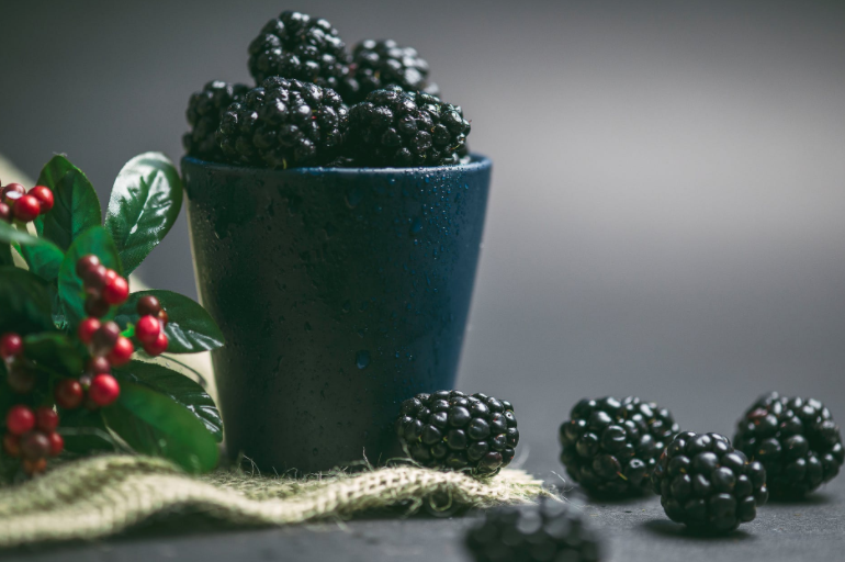 Eating Black Raspberries May Help Reduce Skin Allergies ...