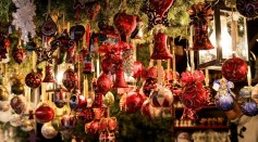 People Putting Up Christmas Decors Early Are Happier and Looks Friendlier, Experts Said
