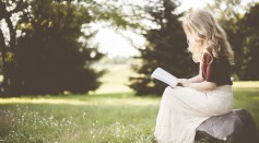 Why Should You Read Outdoors? Scientific Research Reveals Some Reasons