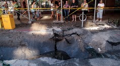Sinkhole Forms In Manhattan After Water Main Break