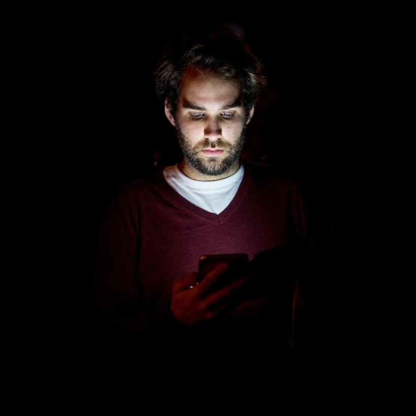 Light From Smartphone Screens Could Affect Body Clocks