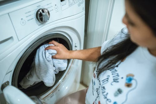Lint-Microfibers Found in Clothes Dryers Can be Converted Into Energy Using Pyrolysis Treatment