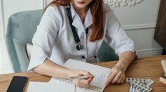 How to Become a Healthcare Professional