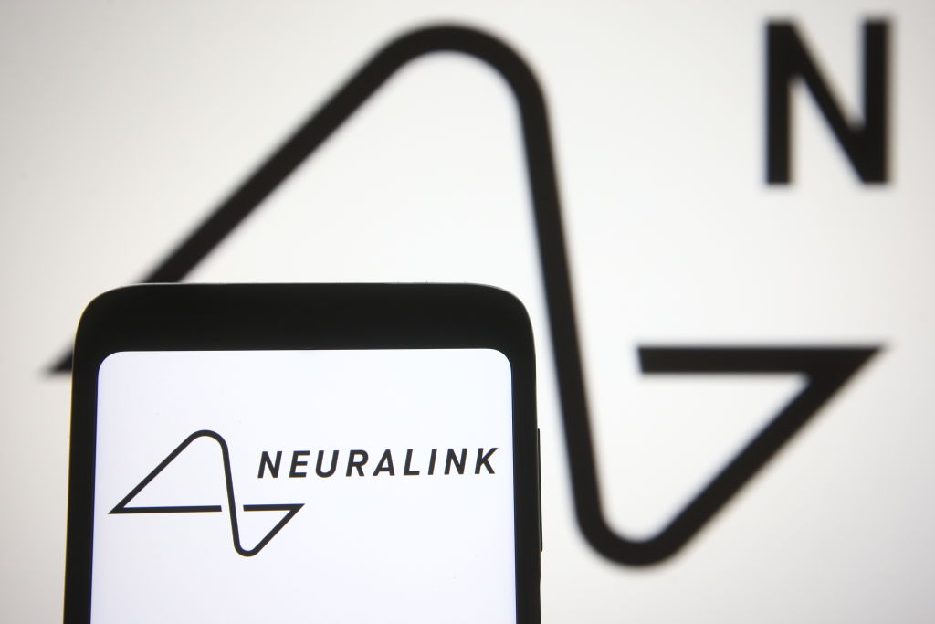 elon-musk-s-neuralink-black-mirror-style-brain-implants-and-negative