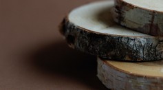 close-up-shot-of-chopped-wood-logs-5908234