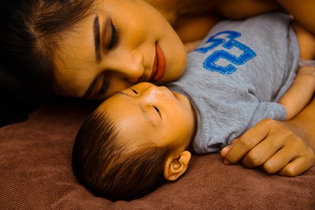 Sleep Deprivation In New Mothers May Add 7 Years To Their Biological Age Making Them More