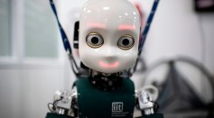 Science Times - Robot Eyes Can Affect Human Behavior; A Strategy Scientists Developed in a Game
