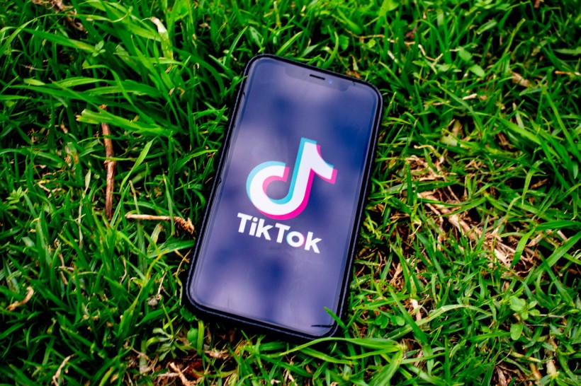  TikTok is Bad For Your Brain: Constant Social Media Streaming Narrows Collective Attention Span, Adversely Affects Mental Health