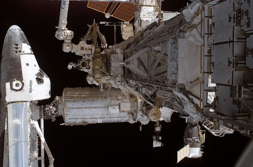 Atlantis Reaches Space Station