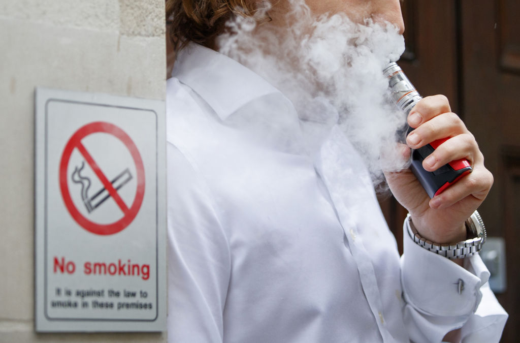 England to Legalize Vaping Soon Doctors to Prescribe E Cigarettes