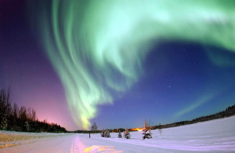  Disruption of Earth's Magnetic Field Sent Auroras Toward the Equator 41,000 Years Ago