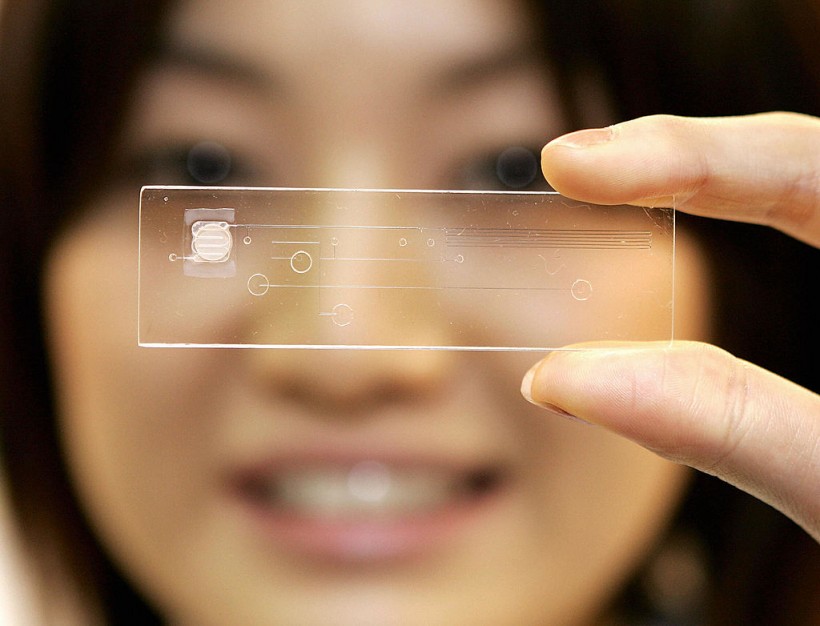 Japan's chemical giant Toray unveils the new plastic made bloodtest chip