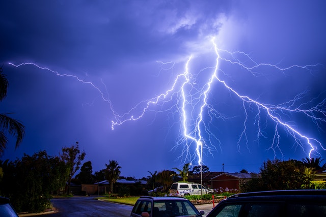 is it possible for lightning to strike the same place twice