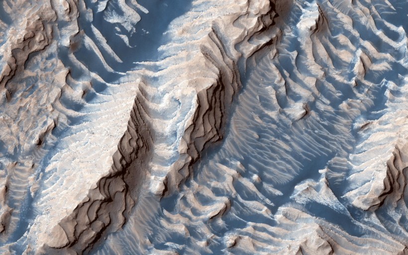  NASA Released New Image of Layered Sediments on the Martian Terrain That Offers A Glimpse of Its Cyclic Past