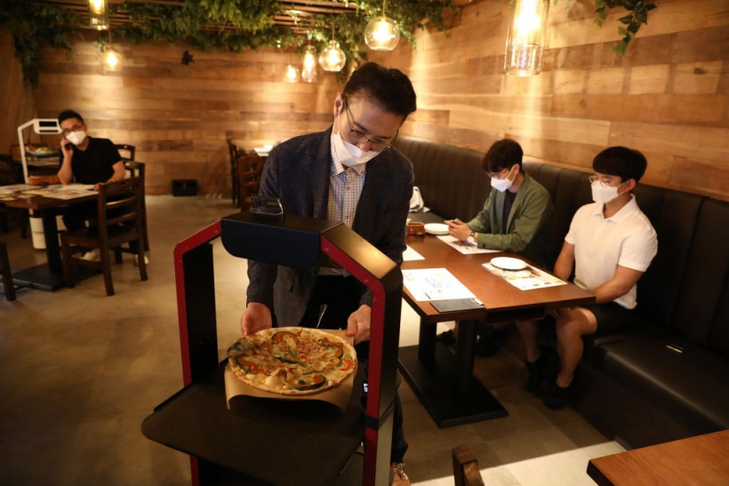'AI Serving Robot' Launched To Help Reduce Human To Human Contact At Restaurants