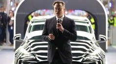  Elon Musk Announced Self-Driving Robotaxi With Futuristic Look Will Be Produced on a Massive Scale