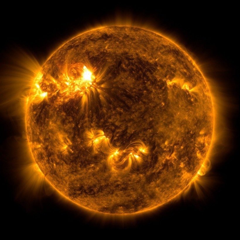 Moderate Solar Flare Erupts From Sun