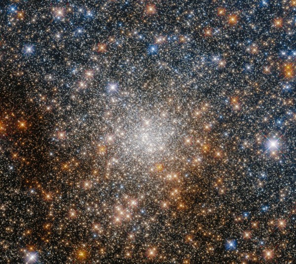 It's Full of Stars! Brilliant Cluster Captured in New Images