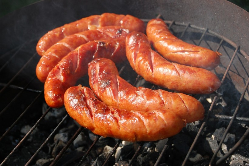  Lab-Grown Pork Sausages Cultivated From Single Cell Resembles Natural Growth of Muscle, Fat