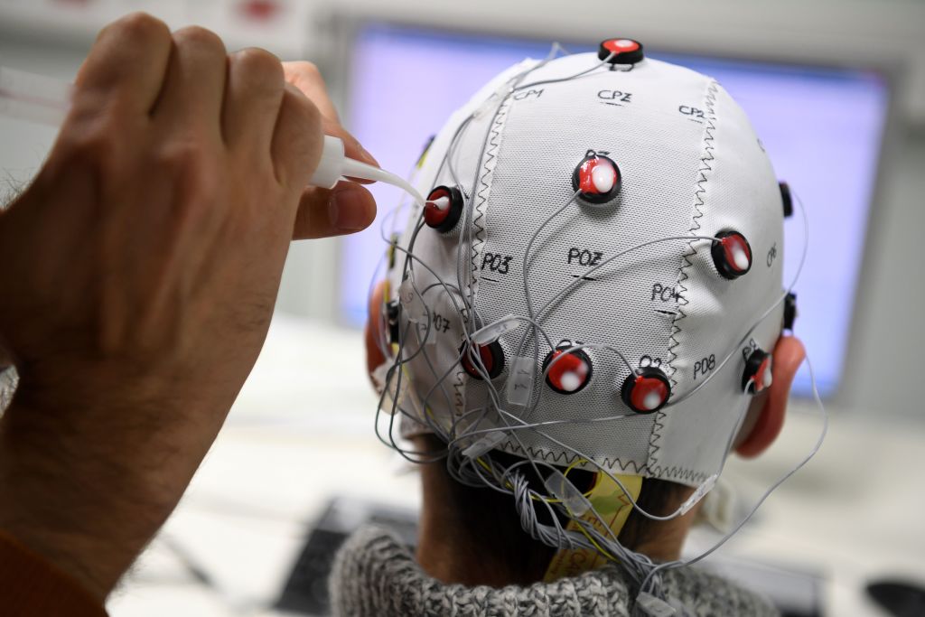 Brain-Computer Interface That Can Be Controlled Hands-Free May Benefit ...