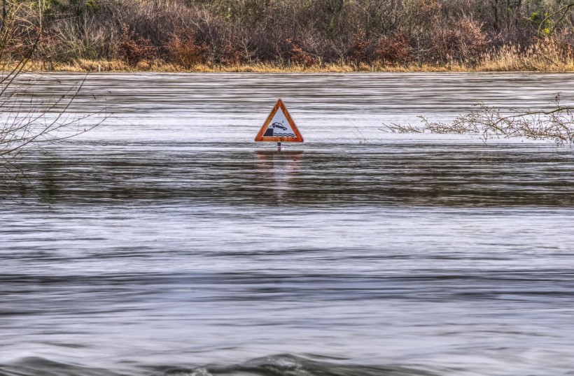 Flooding Danger Sign