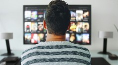  Watching TV Increases Dementia Risk by 20% But Using Computers May Protect the Brain Against It
