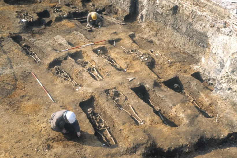 Scientists examined the DNA of people who lived centuries ago, extracting genetic material from human remains buried in three London cemeteries.