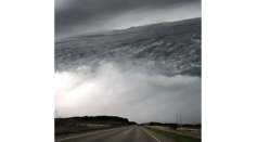 Seized clips of peculiar clouds that resemble the ocean found in Minnesota skies, raise sides for its genuinity. 