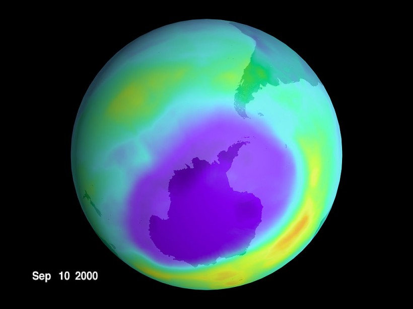 Giant Hole Found in Earth's Ozone