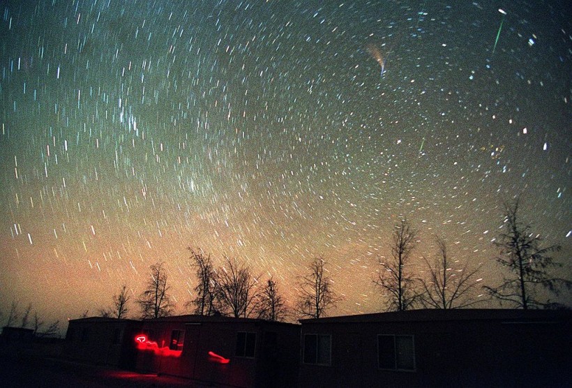 Photo dated 18 November 1999 shows a Leonid meteor