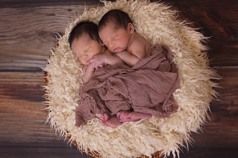  Twins Born From Donated Frozen Embryos 30 Years Ago Breaks World Record