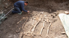 The archaeological excavations at the site of the mediaeval Jewish cemetery in the German city of Erfurt unearthed 47 graves; ancient DNA was recovered from the teeth of 33 individuals.