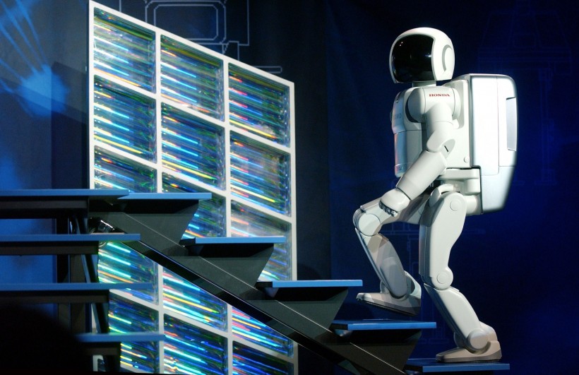 ASIMO Robot Is Introduced In New York