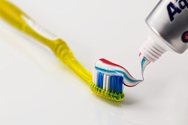 Why Kids Should Brush Their Teeth? See This Experiment