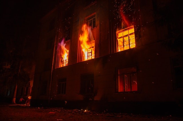 How to Survive a Fire: 5 Tips to Stay Out From Your Burning House