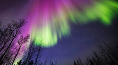 Auroras with Strange Behavior Captured in the Night Sky; What Caused Them to Pulsate and Tear Apart?