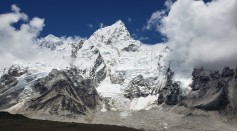 The Dangers of Mount Everest Death Zone: How Risky is it to Reach the Highest Peak in the World?