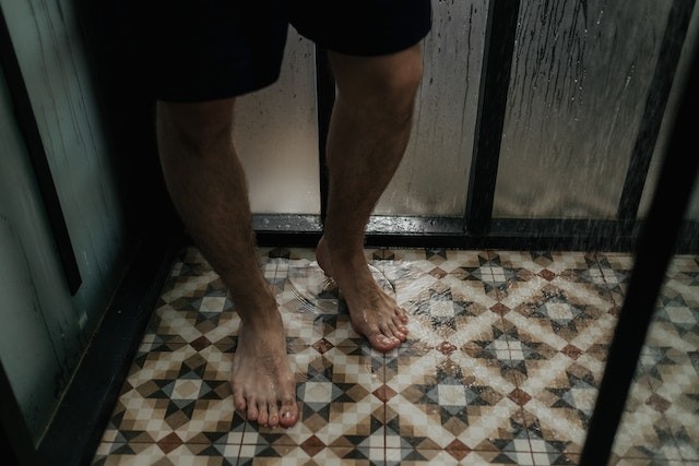 Is Peeing While Showering Okay? Here's Why You Shouldn't Urinate in the Shower