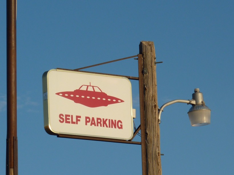 How to Recognize Potential Signs of Extraterrestrial Life: A Guide To Identifying Aliens