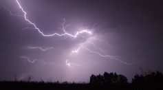 Revolutionary Laser Technology Successfully Deflects Lightning Bolts, Paving the Way for Thunderstorm Safety Solutions 