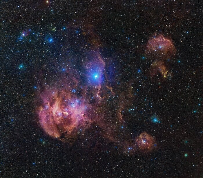 VLT Survey Telescope Captures Running Chicken Nebula's Spectacular Detail, a Stellar Holiday Treat from ESO